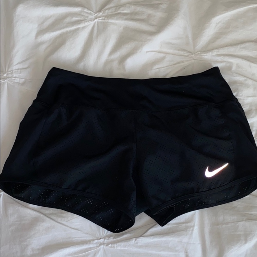 Nike dri-fit black mesh 2.5 inch shorts size small